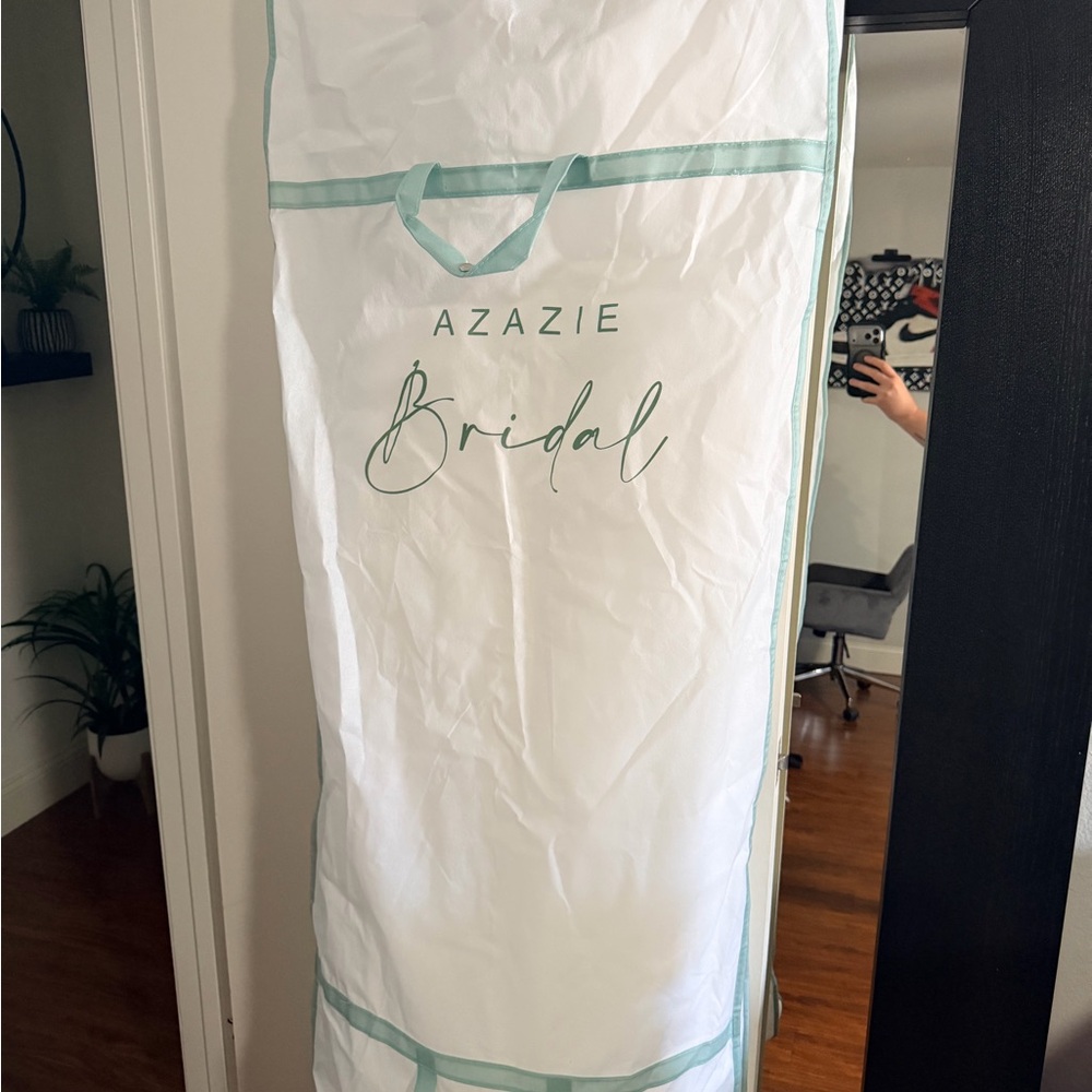 Azazie Katalina Ball Gown Strapless Wedding Dress NWT Size 14 - Picture 8 of 9